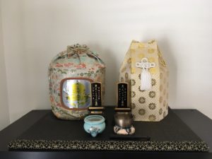 愛犬ペットの仏壇　安置　骨壺置き場としての仏畳