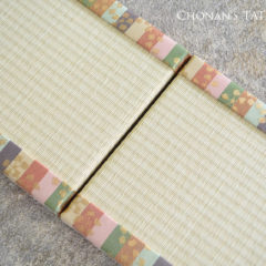 人形専門店・京玉様オーダー品 梅鉢（うめばち）文様の金襴畳縁を使用した親王台ミニ畳 雛人形 飾り台